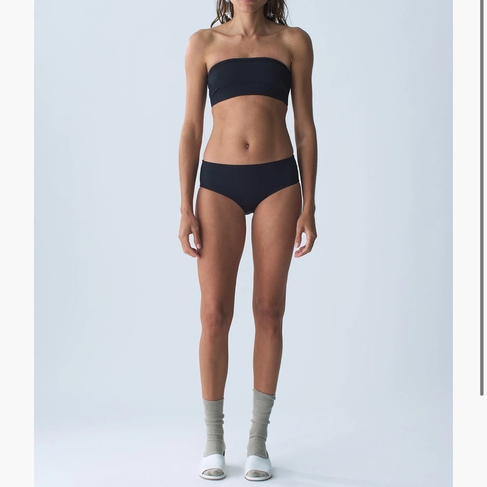 Basic Low Bottom - image 1